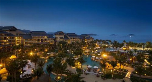 我们踏过千帆巨浪是什么歌（我们踏着风尘原唱）